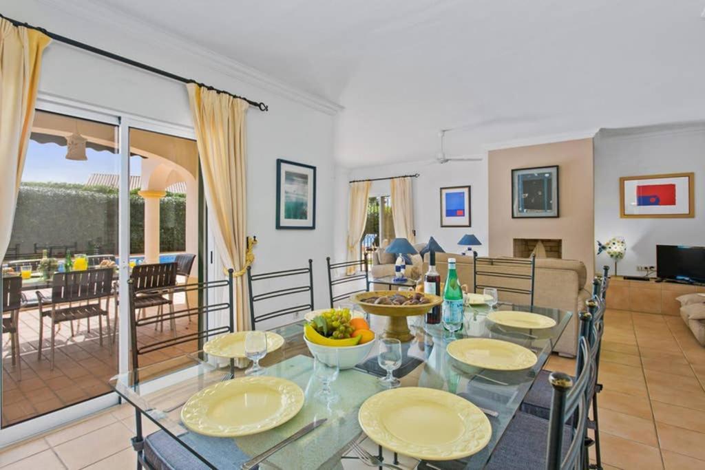 Villa White Sands - Private Oasis, Heated Pool, Beaches & Strip Nearby Albufeira Exterior photo